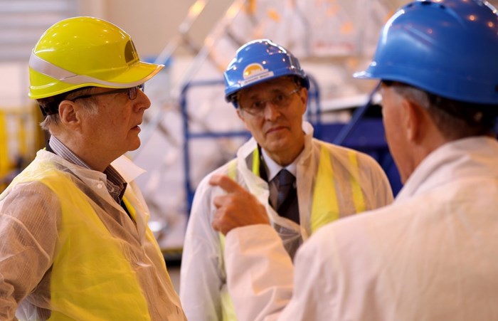 Icon | Microsoft co-founder visits ITER